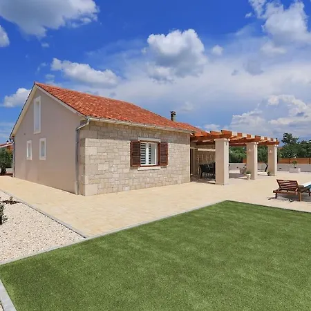 Orkula Villa *