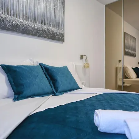 Orkula Willa Debeljak