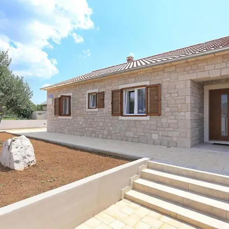 Villa Orkula *
