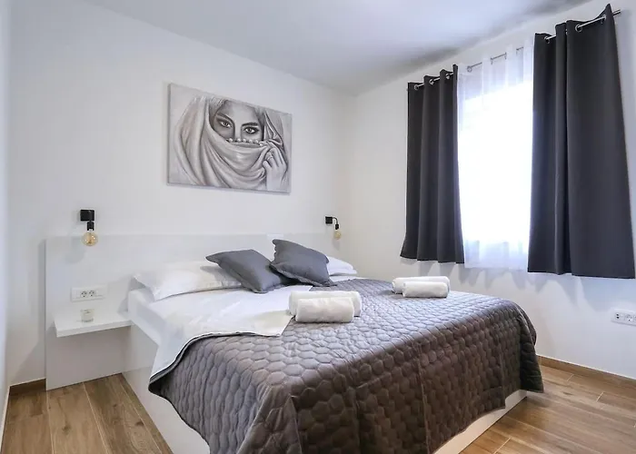 Orkula Villa
