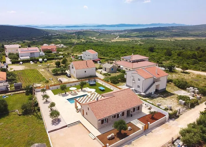Orkula Villa *