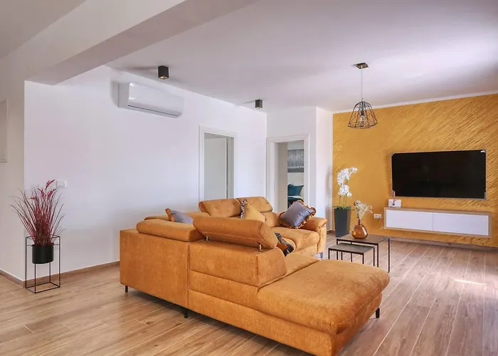 Orkula Вилла Debeljak